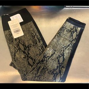 Fabletics High Waisted 7/8 Snakeskin Leggings NEW